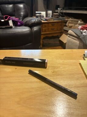 Mary Kay Blue Waterproof Eyeliner Pencil - blue